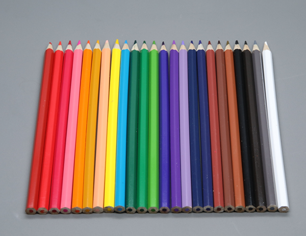 色彩铅笔